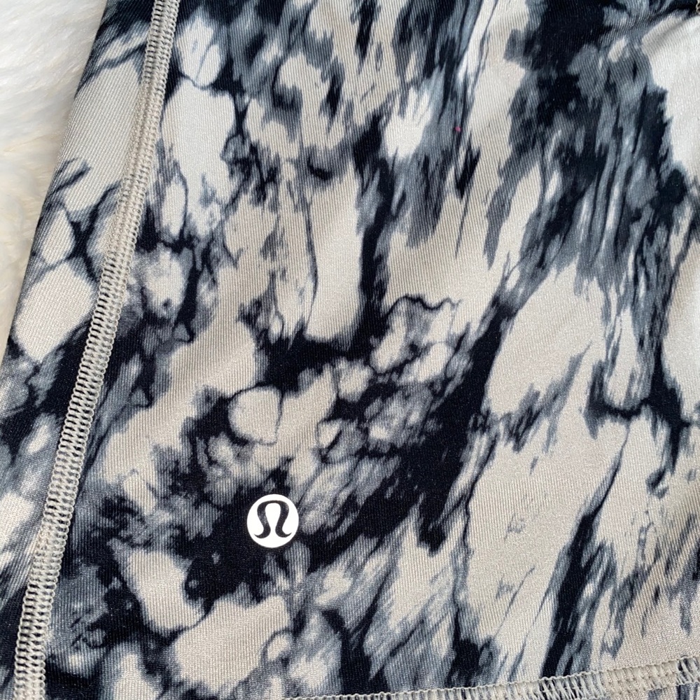 Lululemon Tanktop - Picture 7 of 9